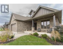 147 ROBIN RIDGE DRIVE - 2