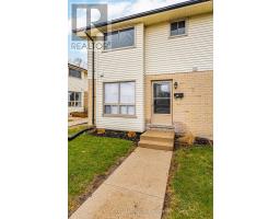 38 - 355 SANDRINGHAM CRESCENT - 2