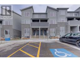 33 - 990 DEVERON CRESCENT - 2