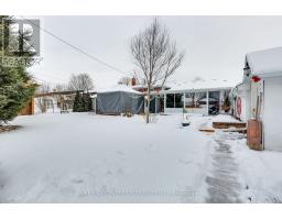 21 MANITOULIN DRIVE - 34