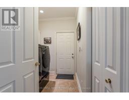 1 - 40 QUINELLA DRIVE - 32