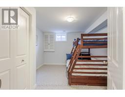 1 - 40 QUINELLA DRIVE - 38