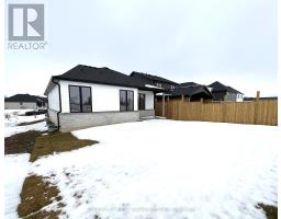 54 POSTMA CRESCENT - 33