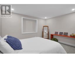 6 - 7091 CLAYTON WALK - 34