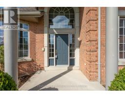 66 VALLEYVIEW CRESCENT - 3