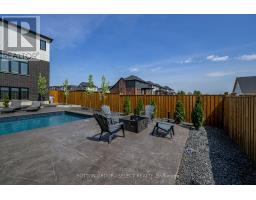 83 DAVENTRY WAY - 39