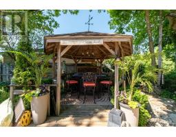 877 RIVERSIDE DRIVE - 36