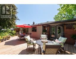 877 RIVERSIDE DRIVE - 37