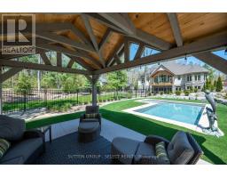 10464 PINETREE DRIVE - 35