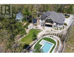 10464 PINETREE DRIVE - 40