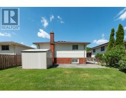 79 ROUNDHILL COURT - 31