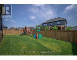 17 MILL POND CRESCENT - 38