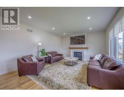 17 MILL POND CRESCENT - 5