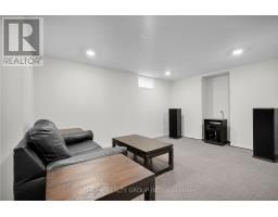 850 CRESTHAVEN CRESCENT - 29