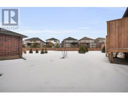 29 - 1080 UPPERPOINT AVENUE - 37