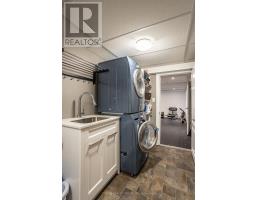 3399 CRANE AVENUE - 31