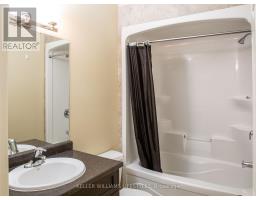 44 ESSEX STREET - 21