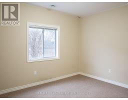 44 ESSEX STREET - 25