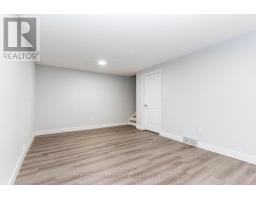 21 - 25 ERICA CRESCENT - 33