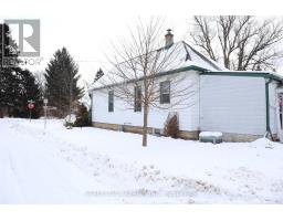 103 FORWARD AVENUE N - 4