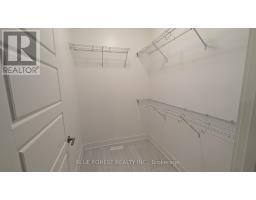 22 - 10 MCPHERSON COURT - 26