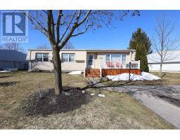383 AUGUSTA CRESCENT - 32