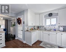 4 LYNDALE AVENUE - 11