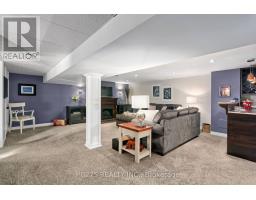4 LYNDALE AVENUE - 22