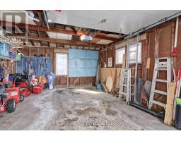 4 LYNDALE AVENUE - 31