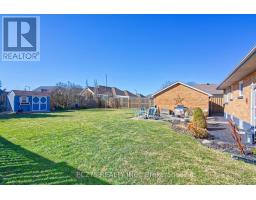 4 LYNDALE AVENUE - 33