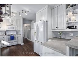4 LYNDALE AVENUE - 9