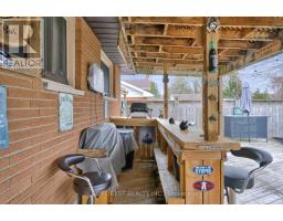 102 SEMENYN AVENUE - 21