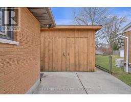 102 SEMENYN AVENUE - 31