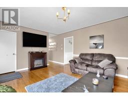102 SEMENYN AVENUE - 4