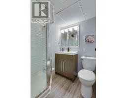 392 BEACHWOOD AVENUE - 34