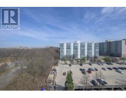 910 - 570 PROUDFOOT LANE - 27