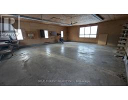22461 DUNDONALD ROAD - 21