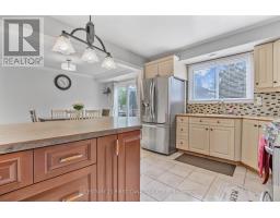 SIDE SPLIT - 55 ST LAWRENCE PLACE - 12