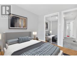 SIDE SPLIT - 55 ST LAWRENCE PLACE - 17