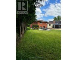 SIDE SPLIT - 55 ST LAWRENCE PLACE - 31