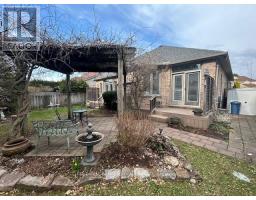 97 TYNEDALE AVENUE - 44