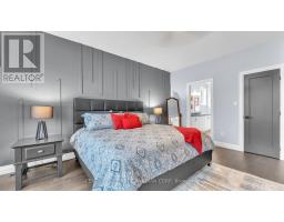 697 BARKER STREET - 14