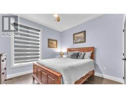 697 BARKER STREET - 17