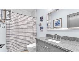 697 BARKER STREET - 20