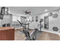 697 BARKER STREET - 28