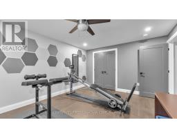 697 BARKER STREET - 29