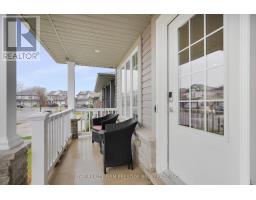 27 WILLIS AVENUE - 4
