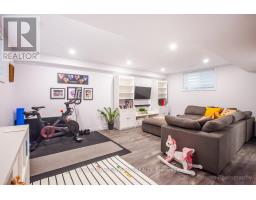 949 DEVERON CRESCENT - 41