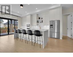 992 TRAILSWAY AVENUE - 16