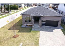 992 TRAILSWAY AVENUE - 3